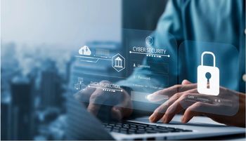 چالشها و راهکارهای فنی برای طراحی سایت حرفهای و سیستمهای سفارشی