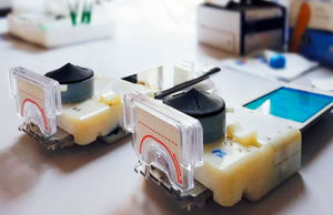 تست HIV با دانگل تلفن همراه